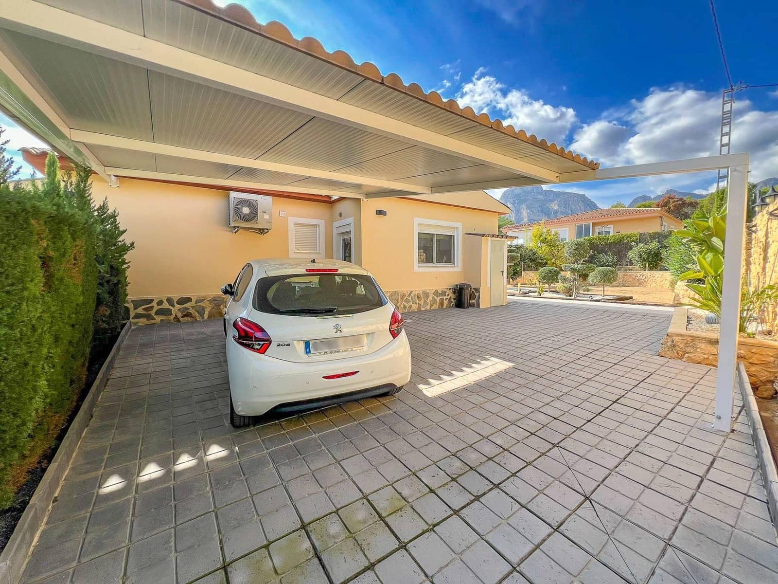 4 soverom Villa til salgs i Polop med svømmebasseng garasje - € 695 000 (Ref: 8672164)