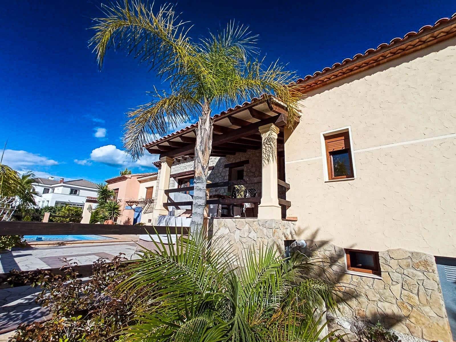 3 bedroom Villa for sale in Alfaz del Pi / L'Alfas del Pi with pool garage - € 950,000 (Ref: 8778624)