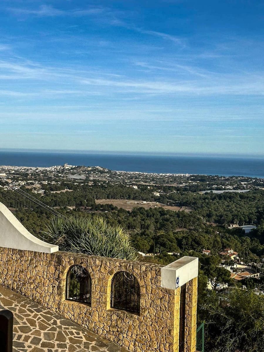 3 bedroom Villa for sale in Alfaz del Pi / L'Alfas del Pi with pool garage - € 950,000 (Ref: 8778624)