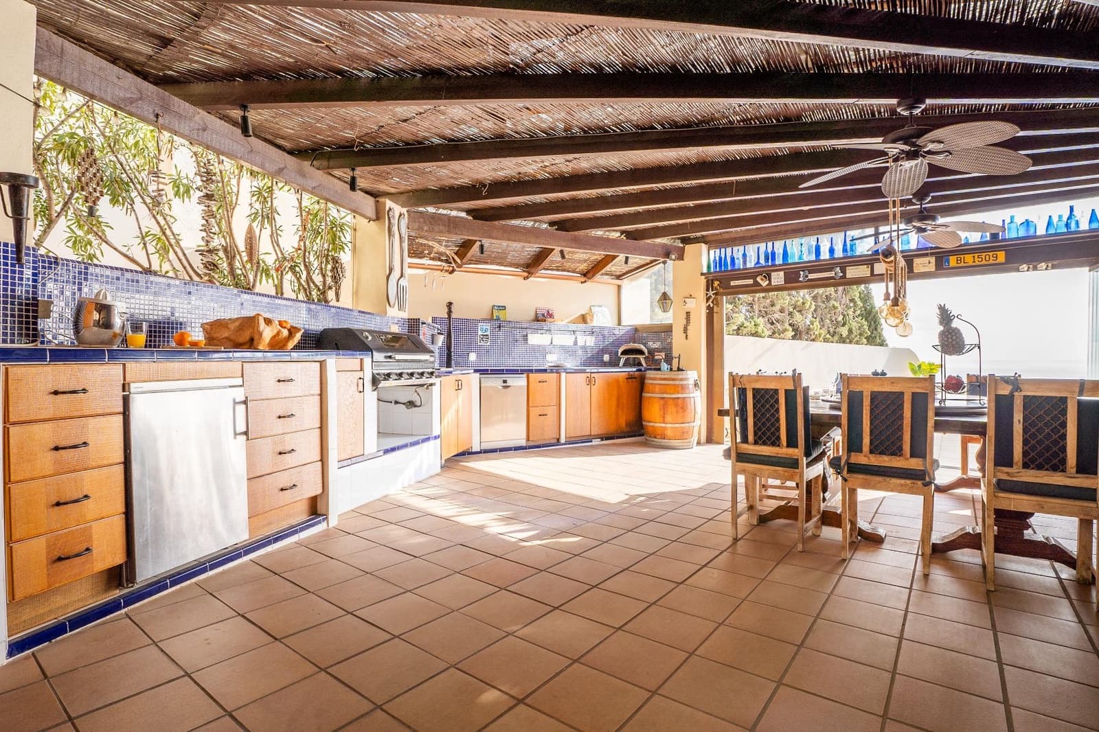 6 sypialnia Willa na sprzedaż w La Villajoyosa / Vila Joiosa z basenem garażem - 1 495 000 € (Ref: 8806422)