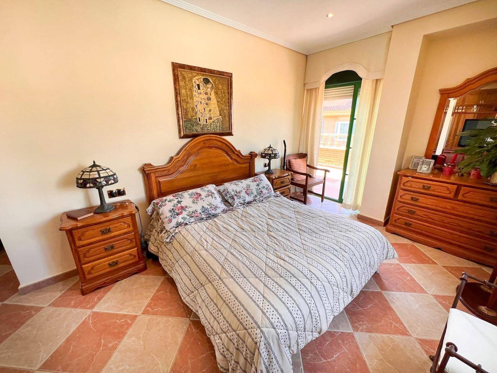 8 soverom Villa til salgs i Benidorm med svømmebasseng - € 945 000 (Ref: 8834622)