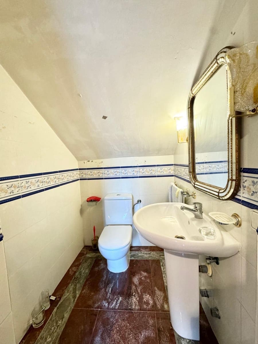 4 slaapkamer Villa te koop in Alfaz del Pi / L'Alfas del Pi met zwembad garage - € 1.200.000 (Ref: 8836549)