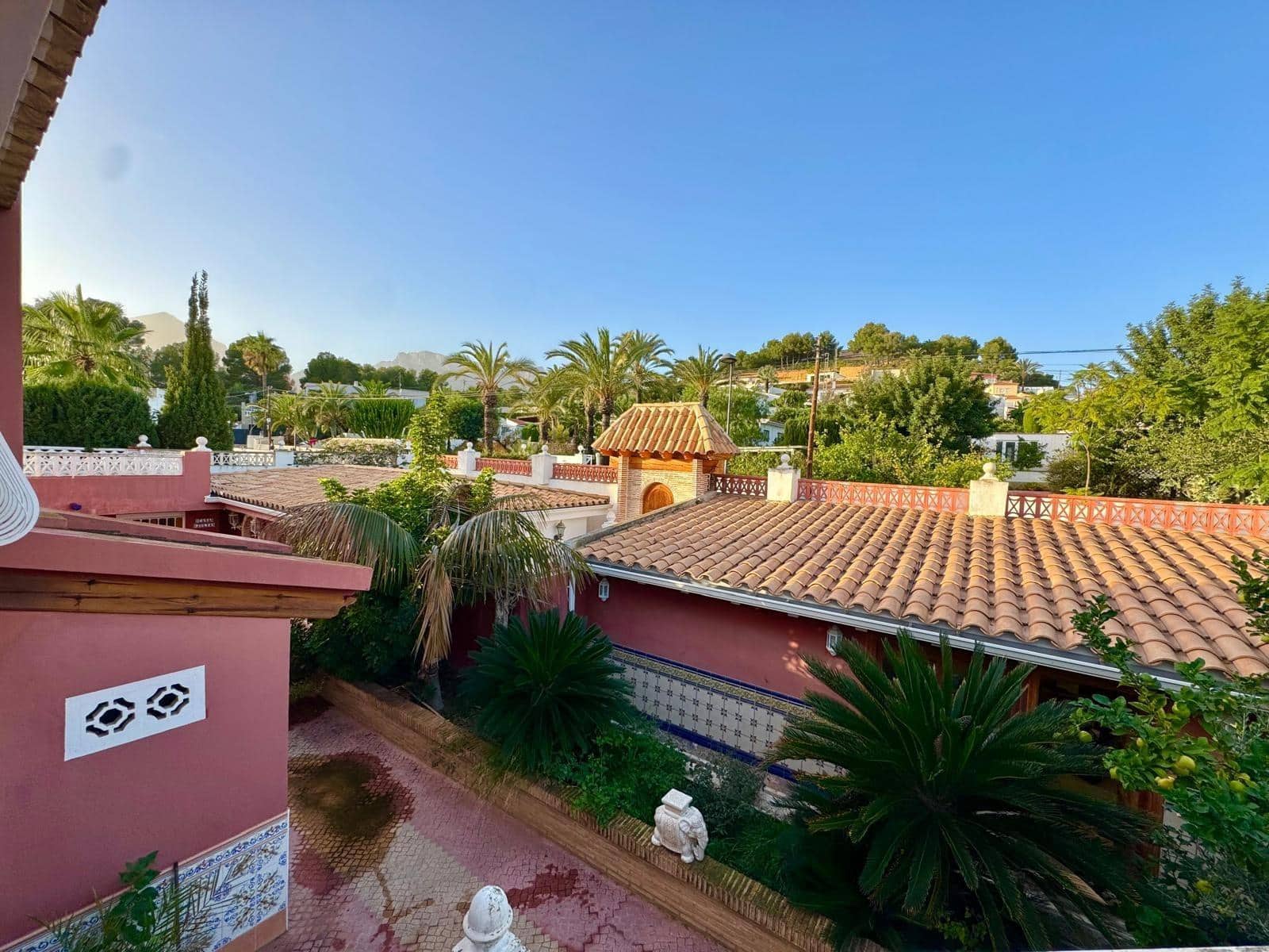 4 slaapkamer Villa te koop in Alfaz del Pi / L'Alfas del Pi met zwembad garage - € 1.200.000 (Ref: 8836549)