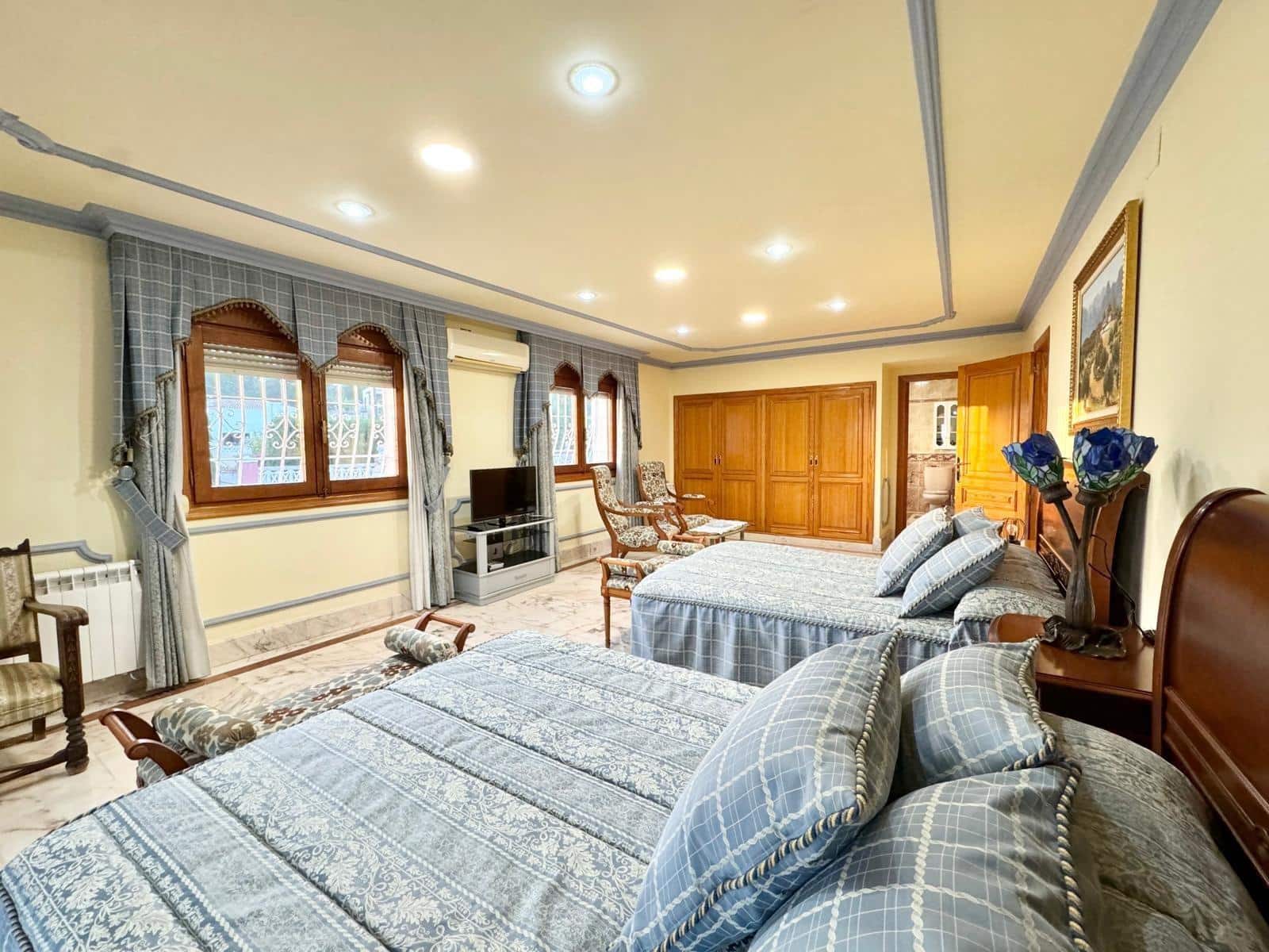 4 slaapkamer Villa te koop in Alfaz del Pi / L'Alfas del Pi met zwembad garage - € 1.200.000 (Ref: 8836549)