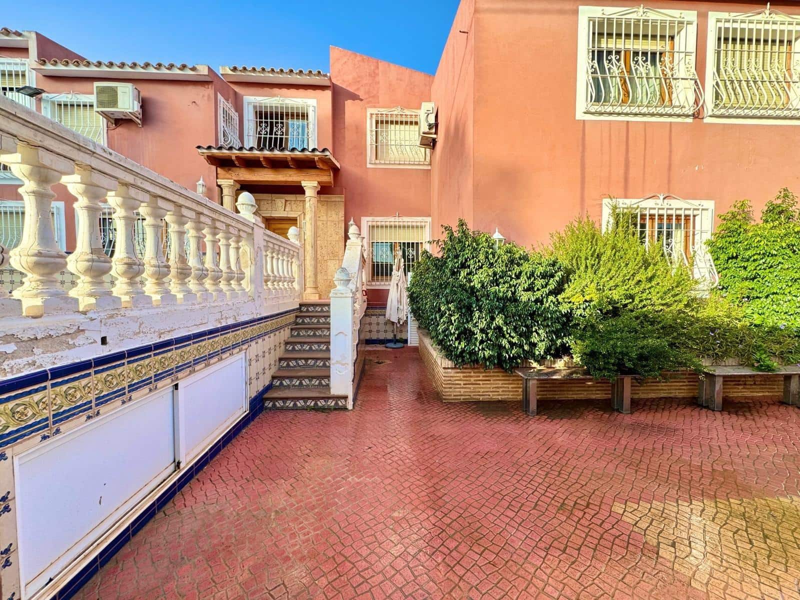 4 slaapkamer Villa te koop in Alfaz del Pi / L'Alfas del Pi met zwembad garage - € 1.200.000 (Ref: 8836549)