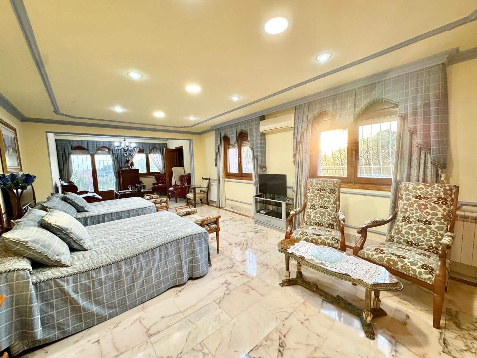 4 slaapkamer Villa te koop in Alfaz del Pi / L'Alfas del Pi met zwembad garage - € 1.200.000 (Ref: 8836549)