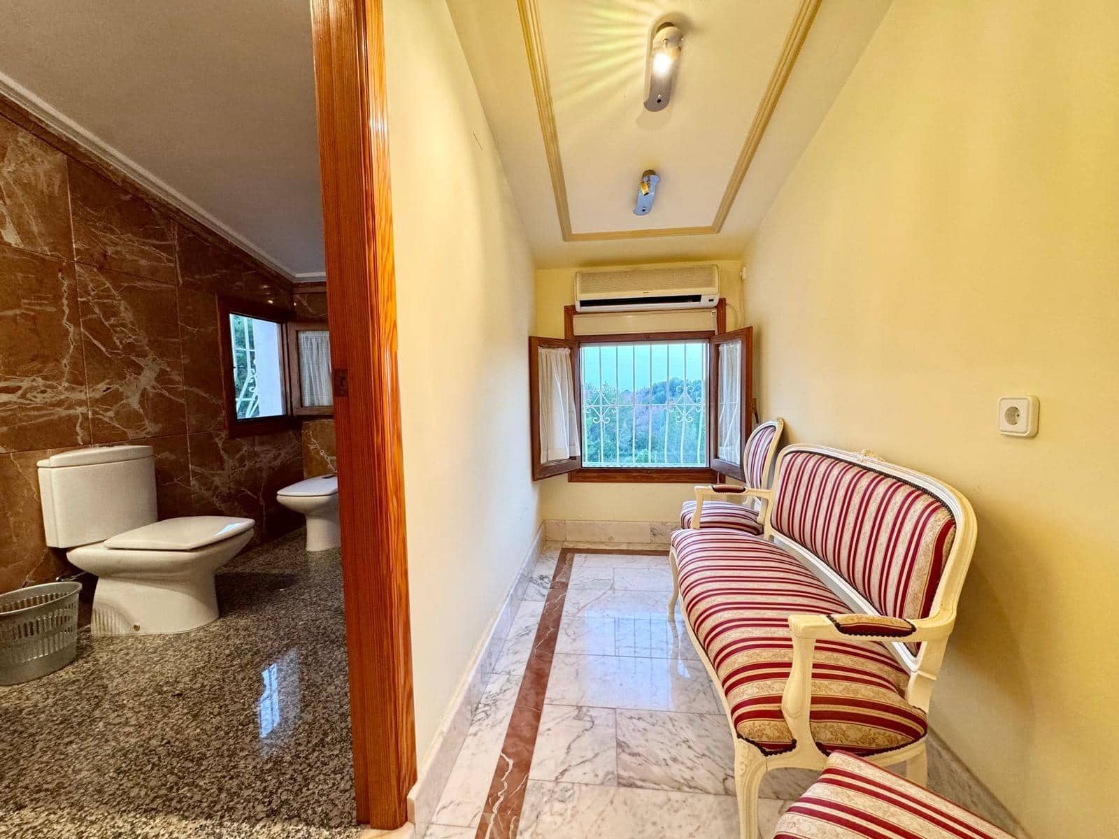 4 slaapkamer Villa te koop in Alfaz del Pi / L'Alfas del Pi met zwembad garage - € 1.200.000 (Ref: 8836549)