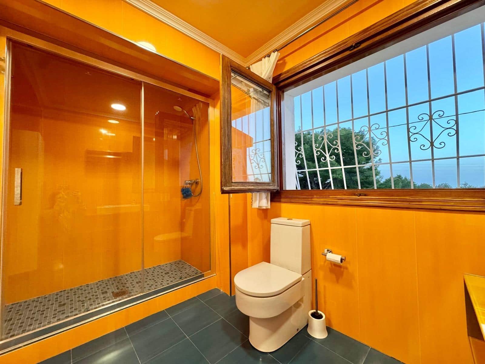 4 slaapkamer Villa te koop in Alfaz del Pi / L'Alfas del Pi met zwembad garage - € 1.200.000 (Ref: 8836549)