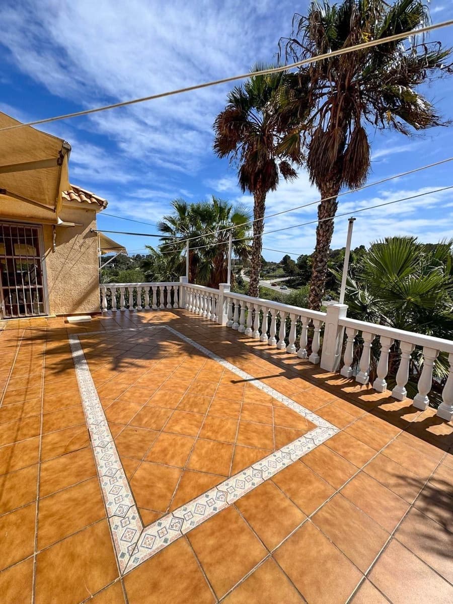 5 slaapkamer Finca/Landhuis te koop in La Nucia - € 650.000 (Ref: 8896964)