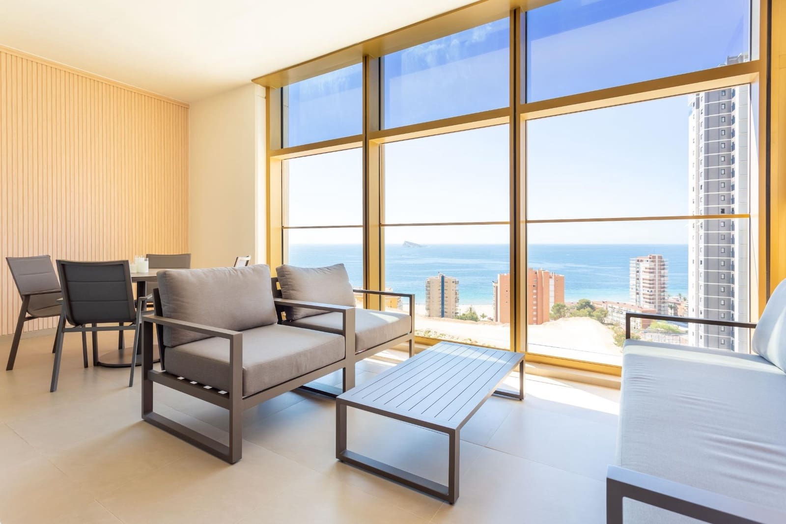 2 bedroom Apartment for sale in Benidorm with pool - € 525,000 (Ref: 8905628)