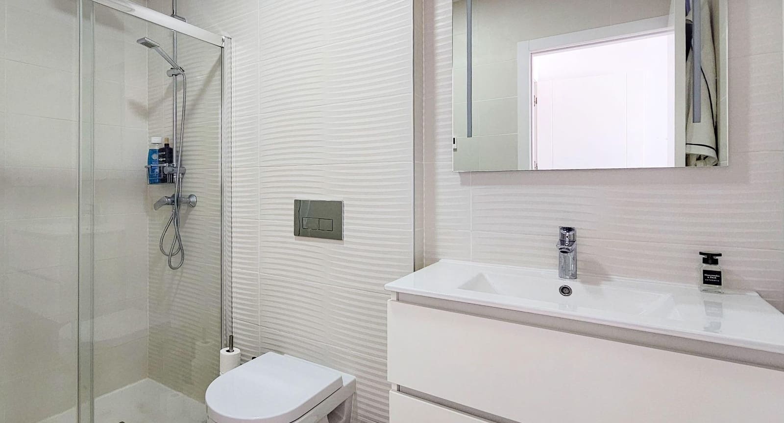 2 bedroom Apartment for sale in Finestrat with pool - € 375,000 (Ref: 8943968)