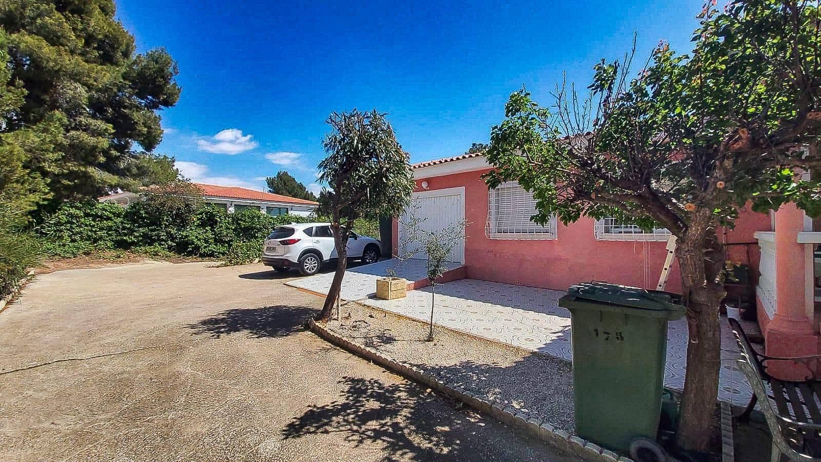 4 bedroom Villa for sale in La Nucia with pool - € 560,000 (Ref: 8954380)