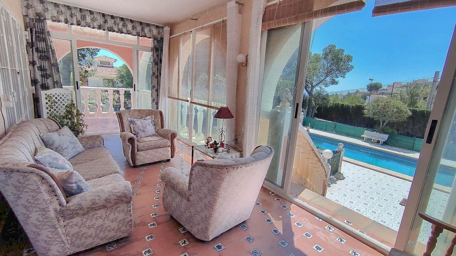 4 bedroom Villa for sale in La Nucia with pool - € 560,000 (Ref: 8954380)