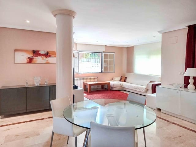 4 bedroom Villa for sale in Albir, Alfaz del Pi / L'Alfàs del Pi with pool - € 665,000 (Ref: 9001497)