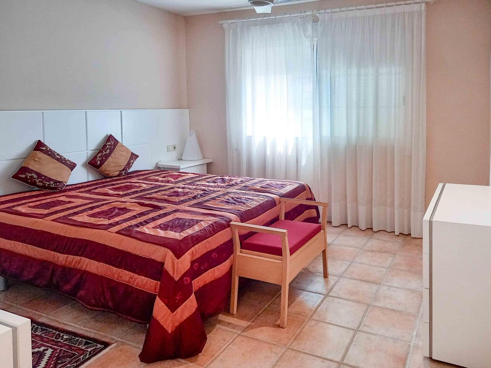 4 bedroom Villa for sale in Albir with pool - € 665,000 (Ref: 9001497)