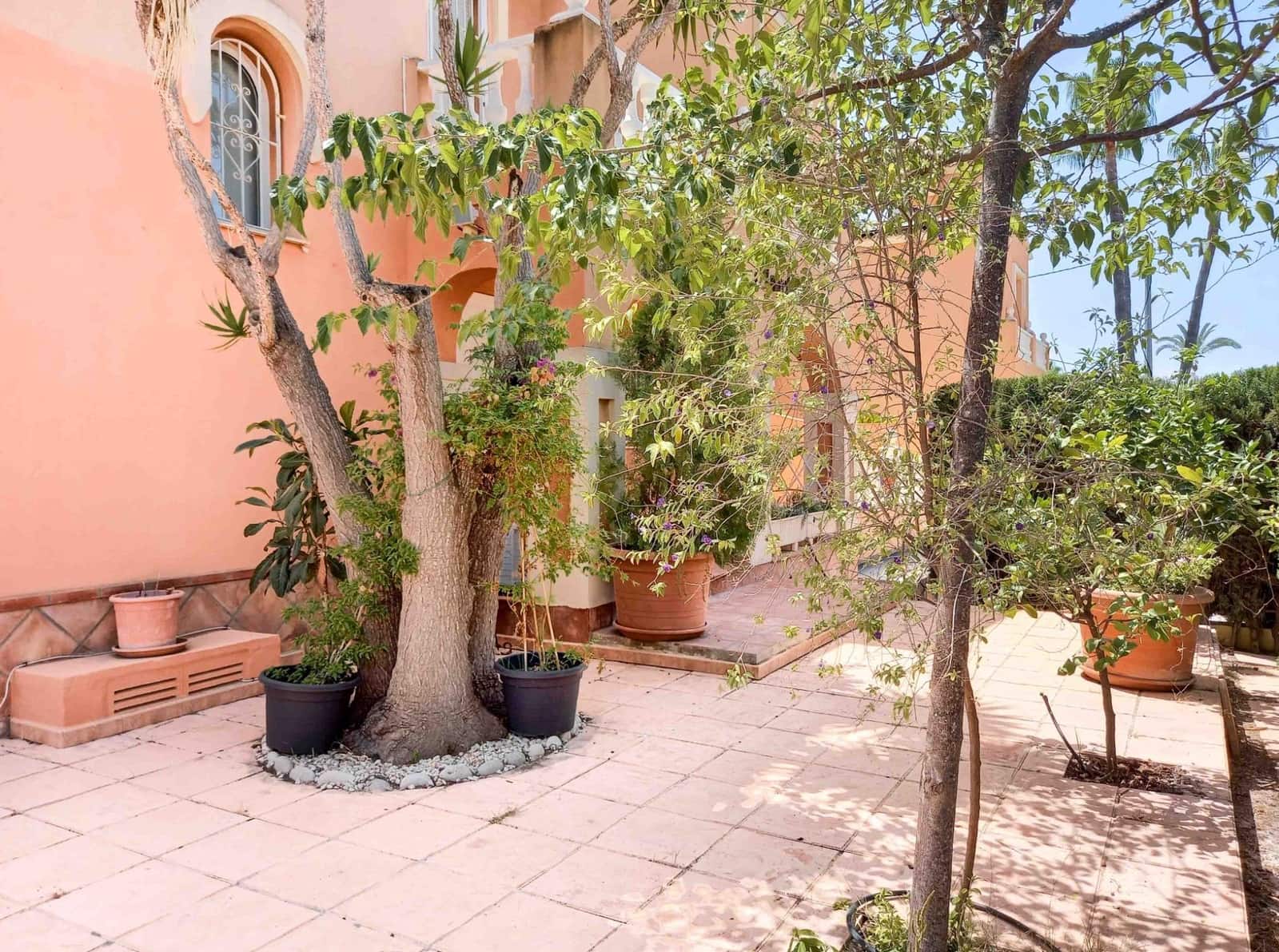 4 bedroom Villa for sale in Albir with pool - € 665,000 (Ref: 9001497)