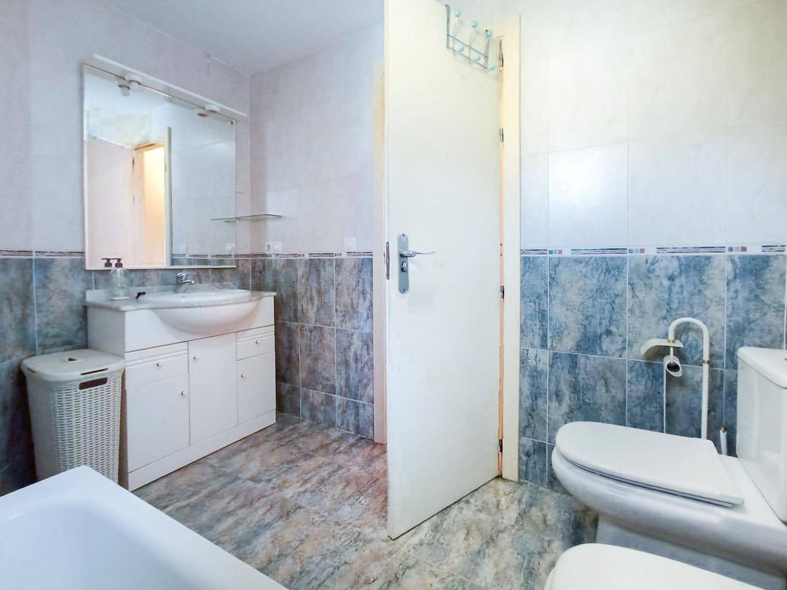 3 soveværelse Rækkehus til salg i La Nucia med swimmingpool garage - € 330.000 (Ref: 9005436)