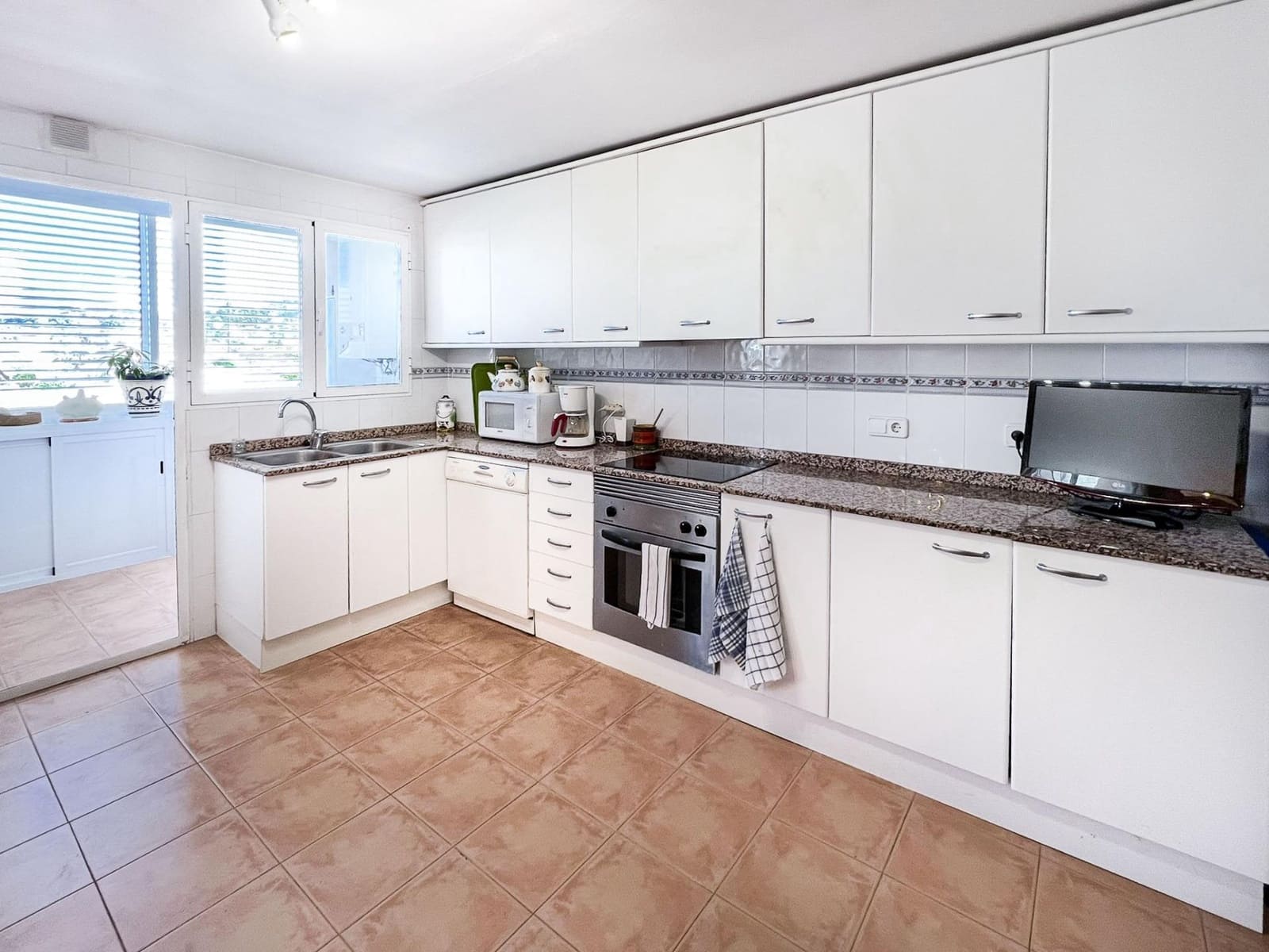 2 soveværelse Lejlighed til salg i Altea med swimmingpool garage - € 475.000 (Ref: 9036919)