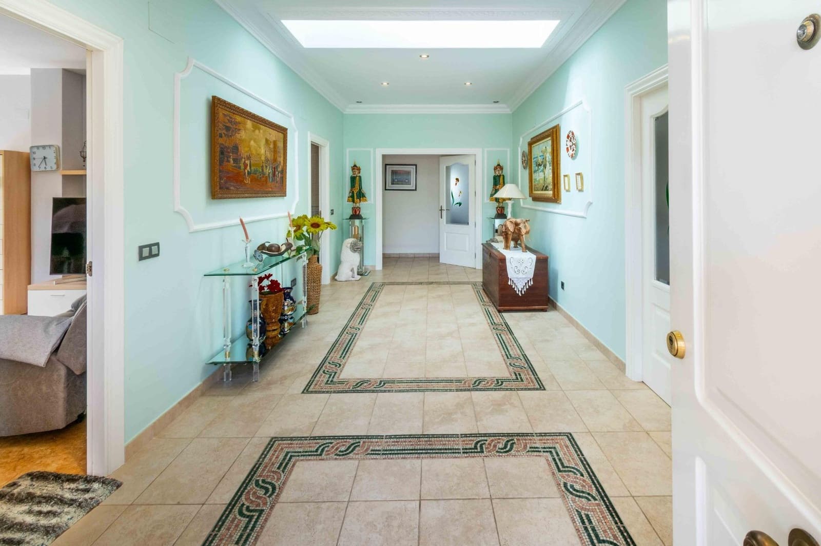 4 bedroom Villa for sale in Albir with pool garage - € 999,000 (Ref: 9062242)