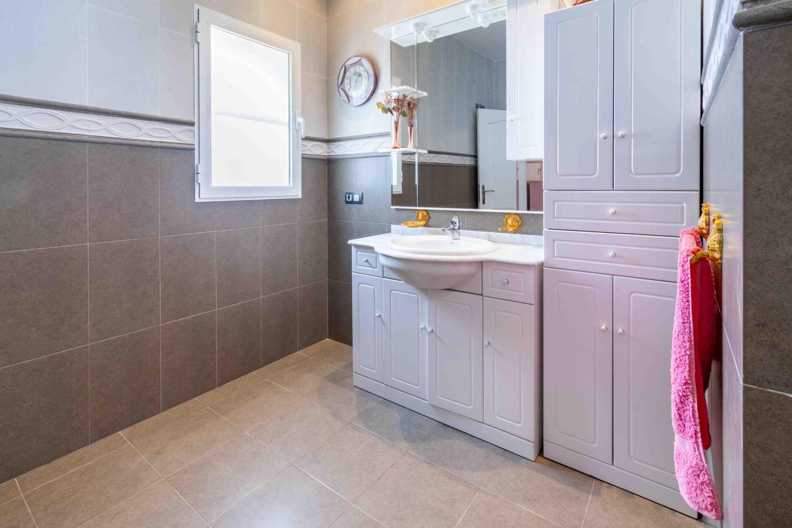 4 bedroom Villa for sale in Albir with pool garage - € 999,000 (Ref: 9062242)