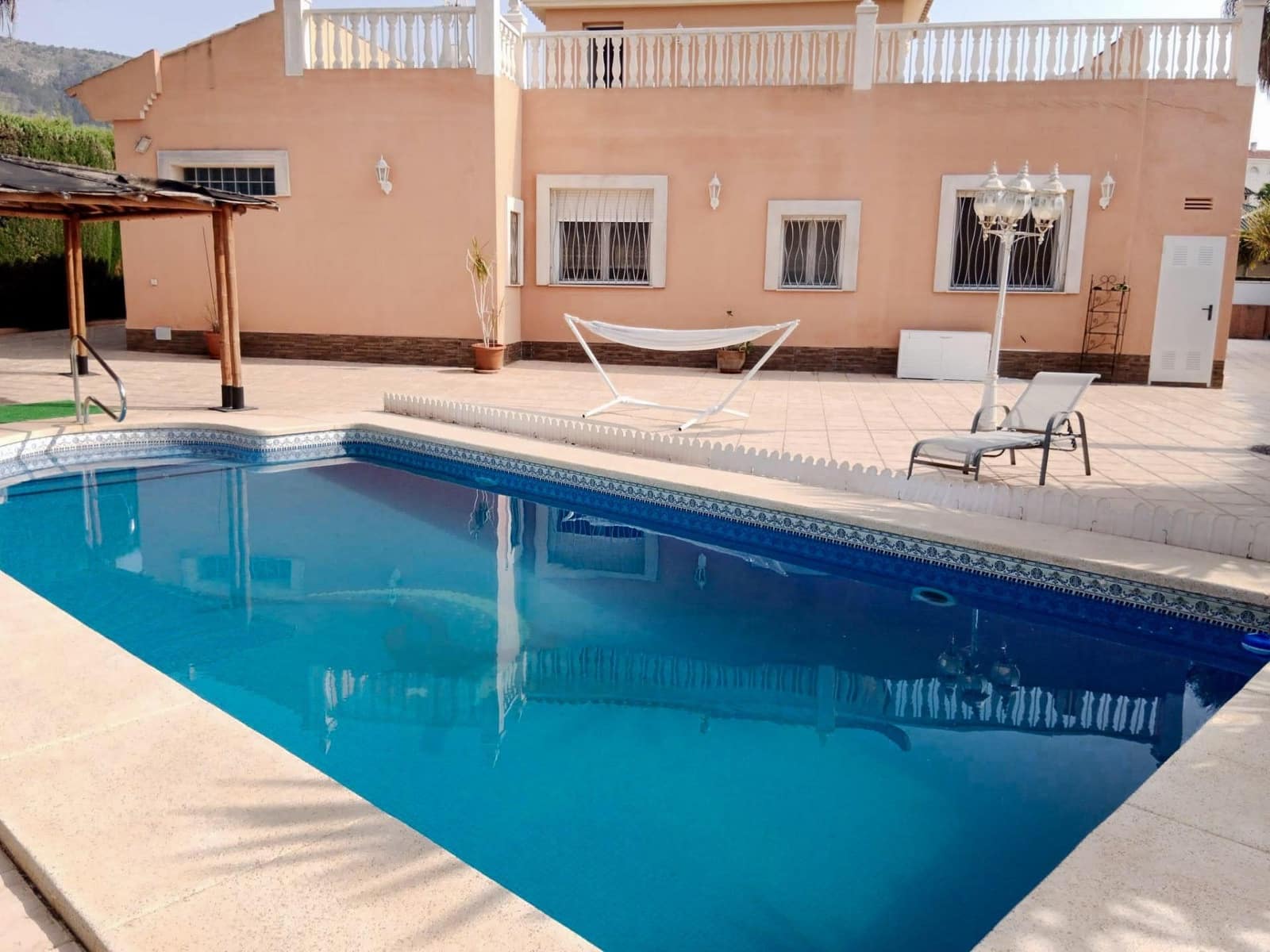 4 bedroom Villa for sale in Albir with pool garage - € 999,000 (Ref: 9062242)