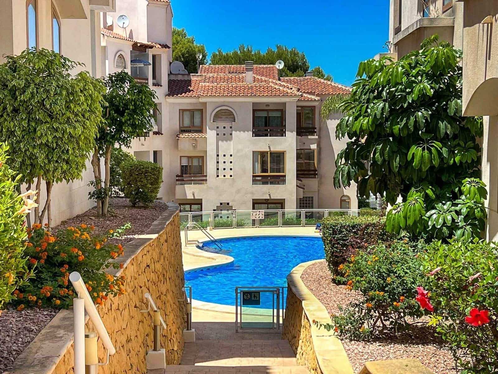 Appartement de 1 chambre à louer à Albir avec piscine - 1 000 € (Ref: 9074995)