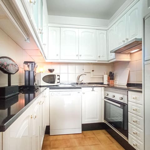 Appartement de 2 chambres à louer à Albir, Alfaz del Pi / L'Alfàs del Pi avec piscine - 1 450 € (Ref: 9077892)