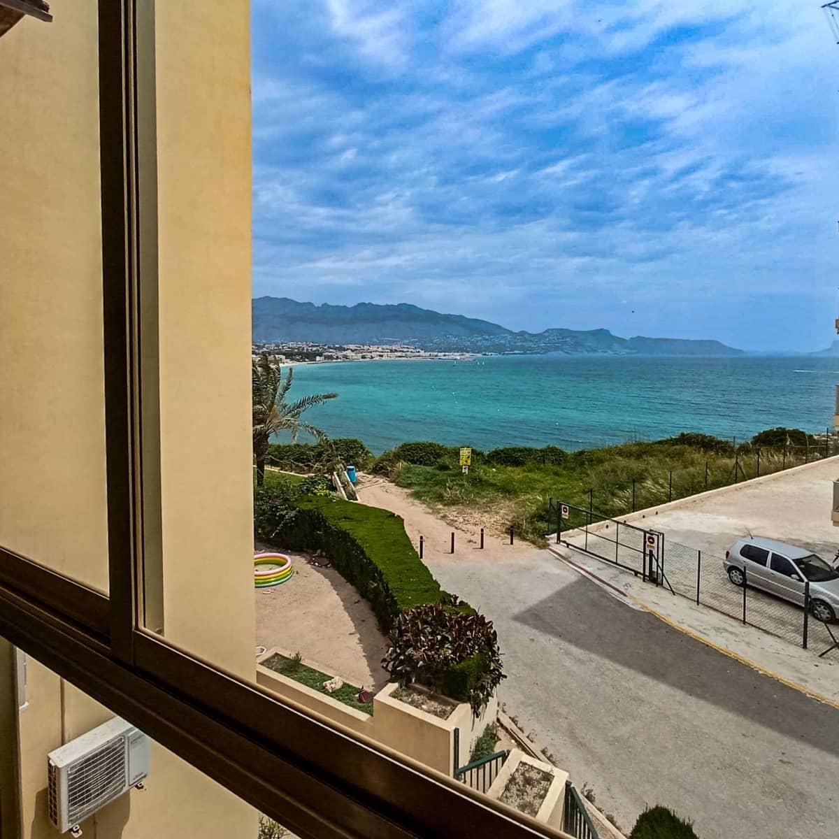 2 quarto Apartamento para arrendar em Albir com piscina - 1 450 € (Ref: 9077892)