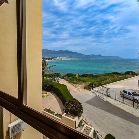 Appartement de 2 chambres à louer à Albir, Alfaz del Pi / L'Alfàs del Pi avec piscine - 1 450 € (Ref: 9077892)