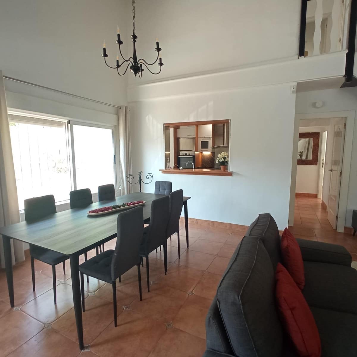 4 soverom Villa til leie i Alfaz del Pi / L'Alfas del Pi med svømmebasseng - € 2 450 (Ref: 9095162)