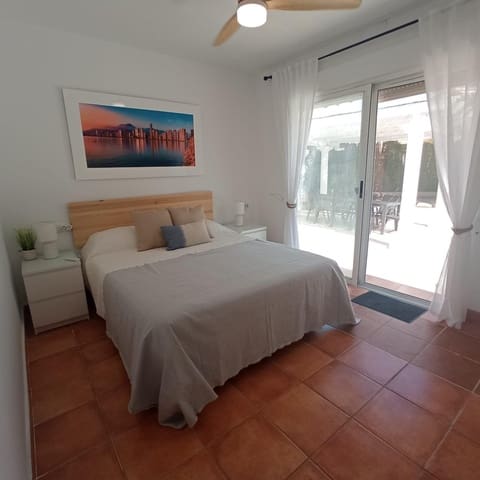 4 soverom Villa til leie i Alfaz del Pi / L'Alfàs del Pi med svømmebasseng - € 2 450 (Ref: 9095162)