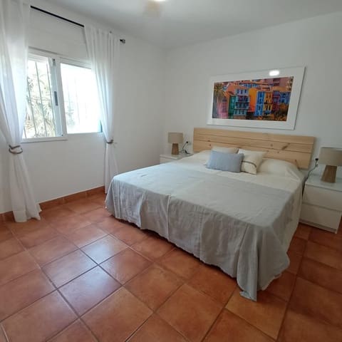 4 soverom Villa til leie i Alfaz del Pi / L'Alfàs del Pi med svømmebasseng - € 2 450 (Ref: 9095162)