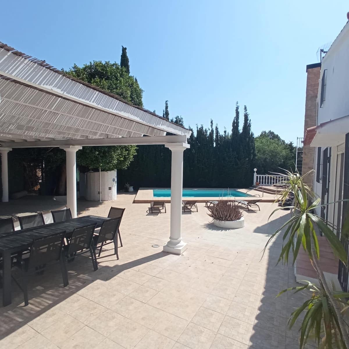 4 soverom Villa til leie i Alfaz del Pi / L'Alfas del Pi med svømmebasseng - € 2 450 (Ref: 9095162)