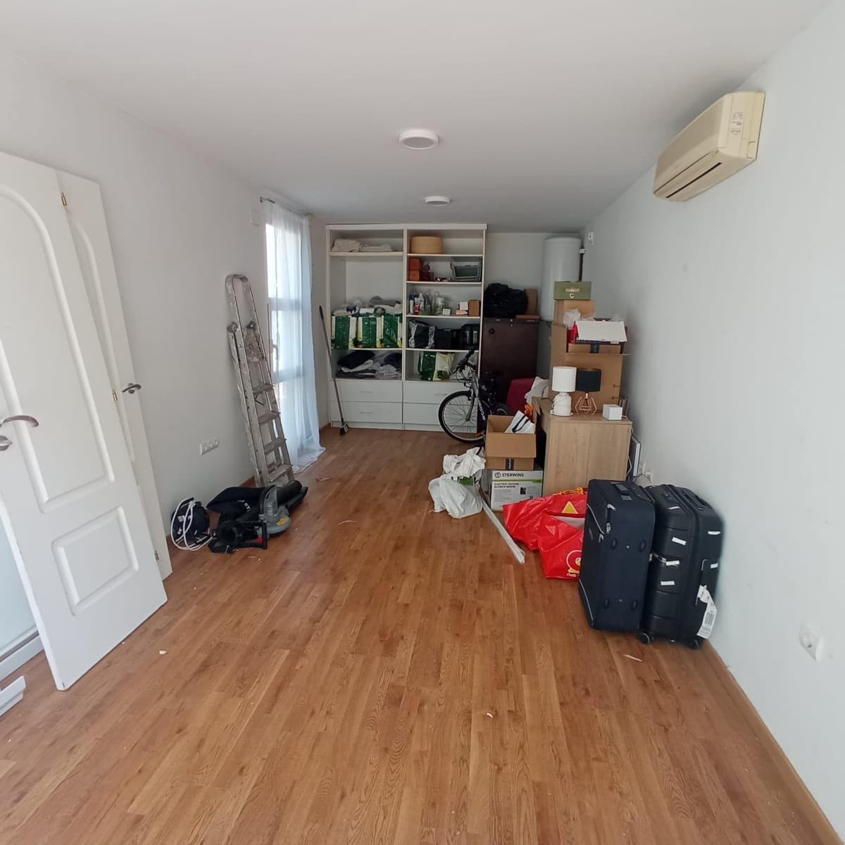 4 soverom Villa til leie i Alfaz del Pi / L'Alfas del Pi med svømmebasseng - € 2 450 (Ref: 9095162)