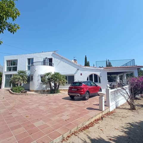 4 soverom Villa til leie i Alfaz del Pi / L'Alfàs del Pi med svømmebasseng - € 2 450 (Ref: 9095162)