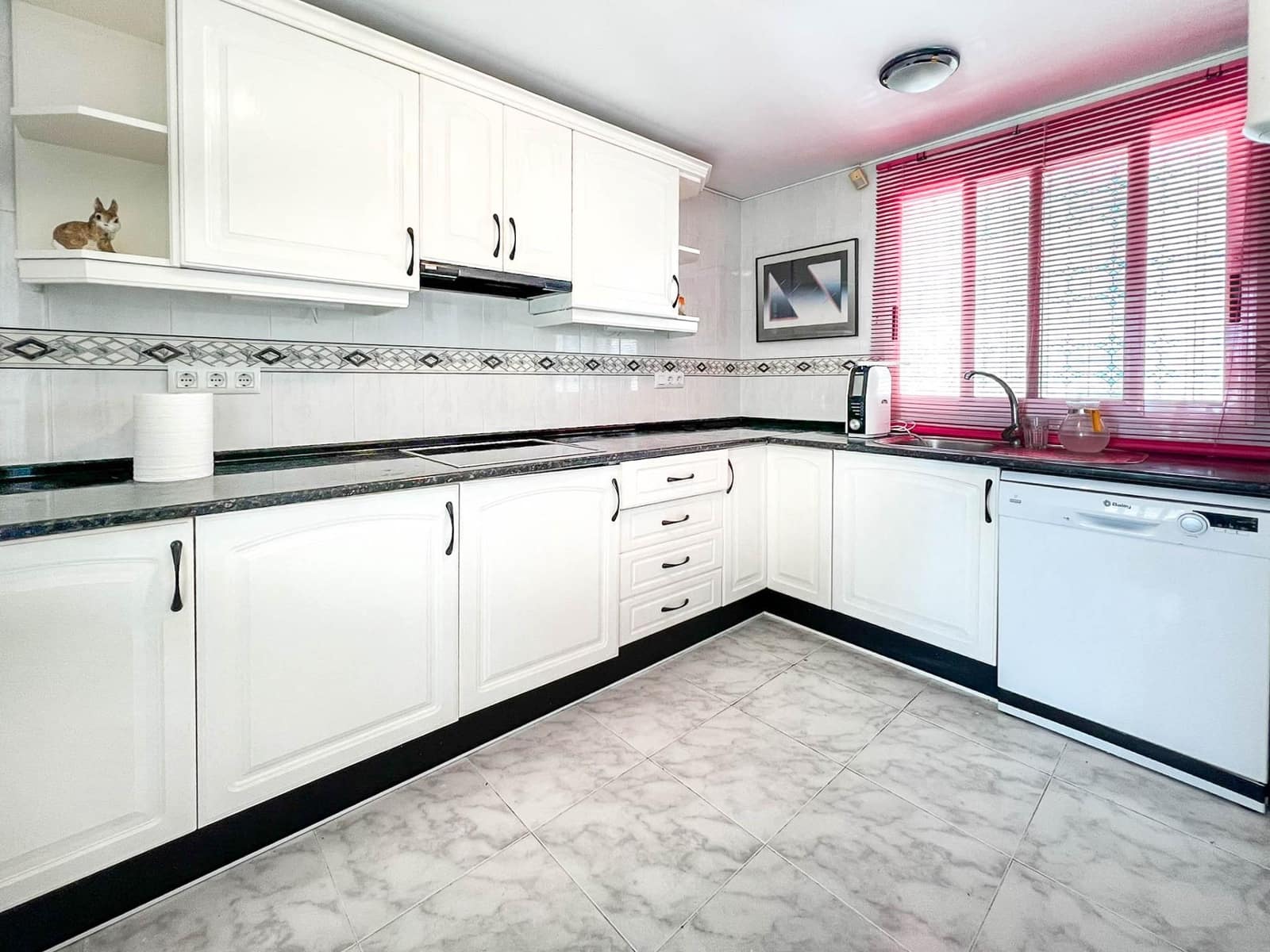 3 bedroom Villa for sale in La Nucia with pool - € 495,000 (Ref: 9134294)