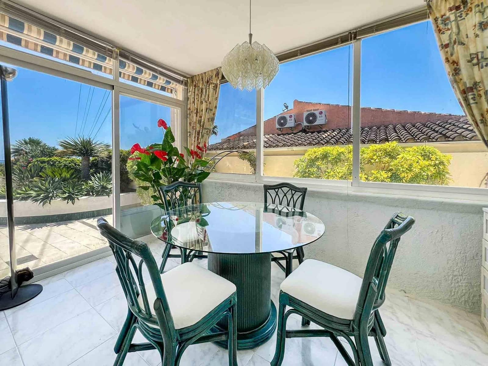 3 bedroom Villa for sale in La Nucia with pool - € 495,000 (Ref: 9134294)