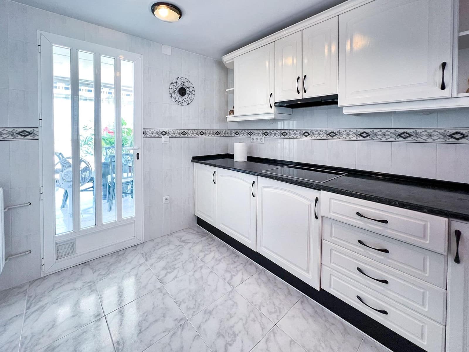 3 bedroom Villa for sale in La Nucia with pool - € 495,000 (Ref: 9134294)