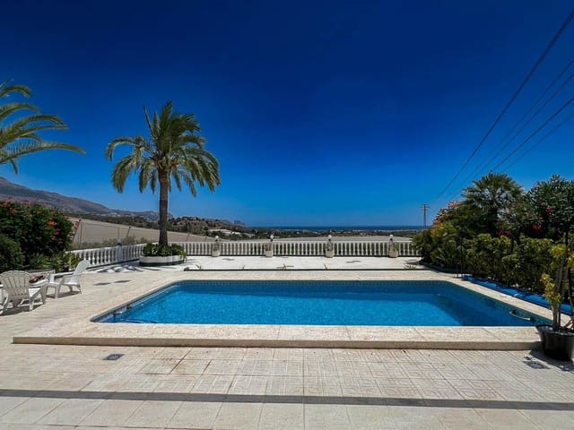 3 sypialnia Willa na sprzedaż w La Nucia z basenem - 495 000 € (Ref: 9134294)