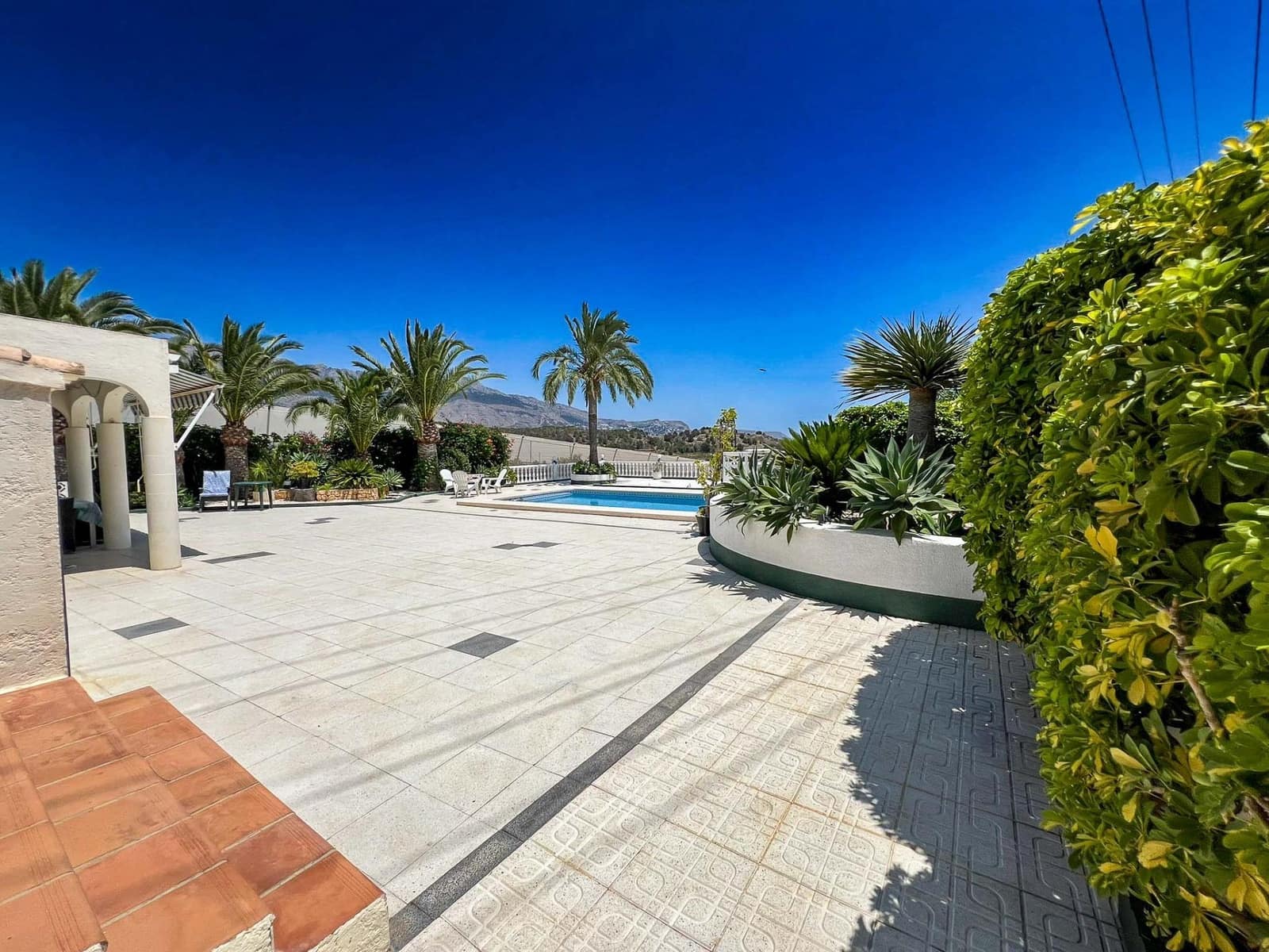 3 bedroom Villa for sale in La Nucia with pool - € 495,000 (Ref: 9134294)