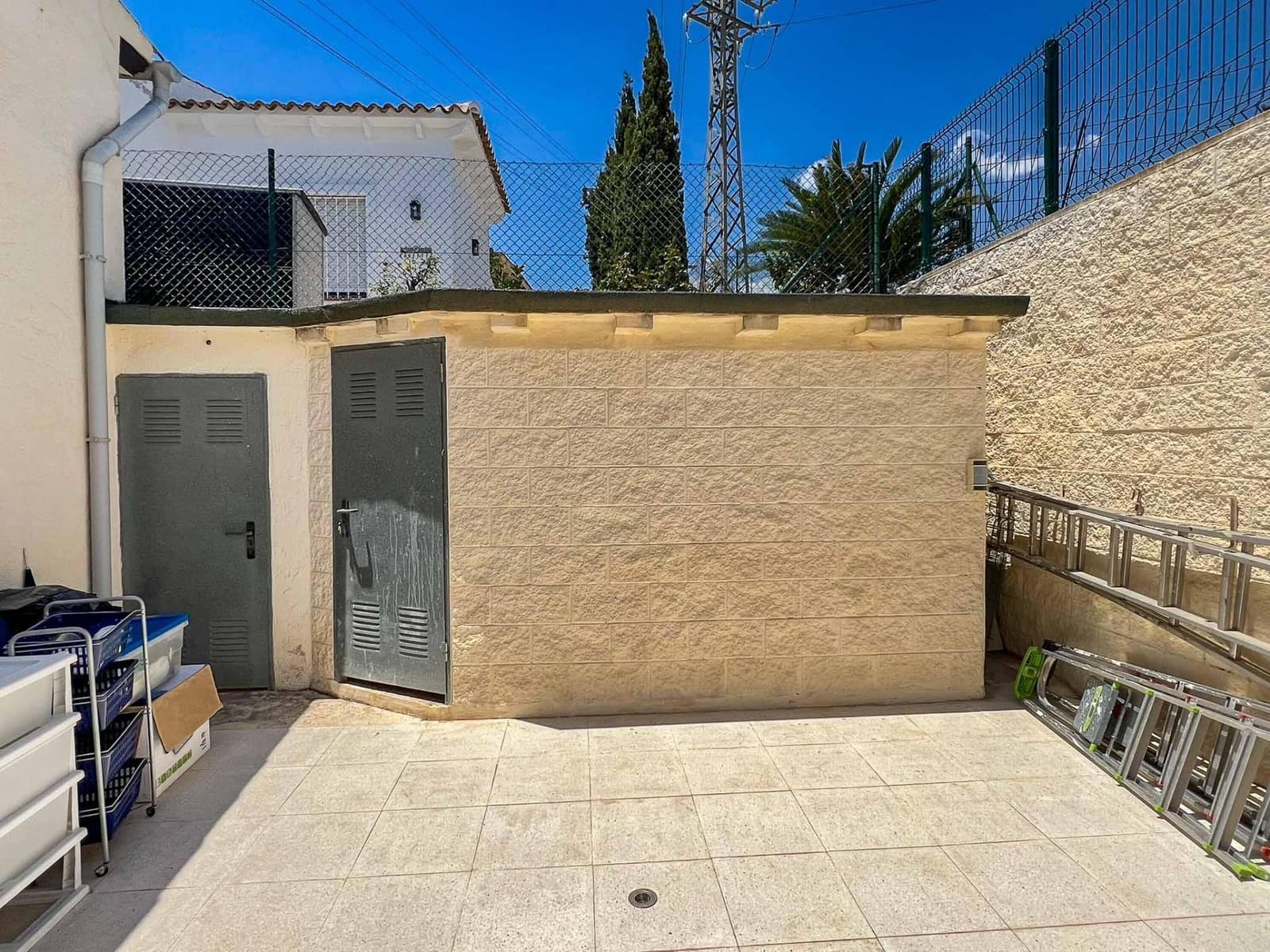 3 bedroom Villa for sale in La Nucia with pool - € 495,000 (Ref: 9134294)