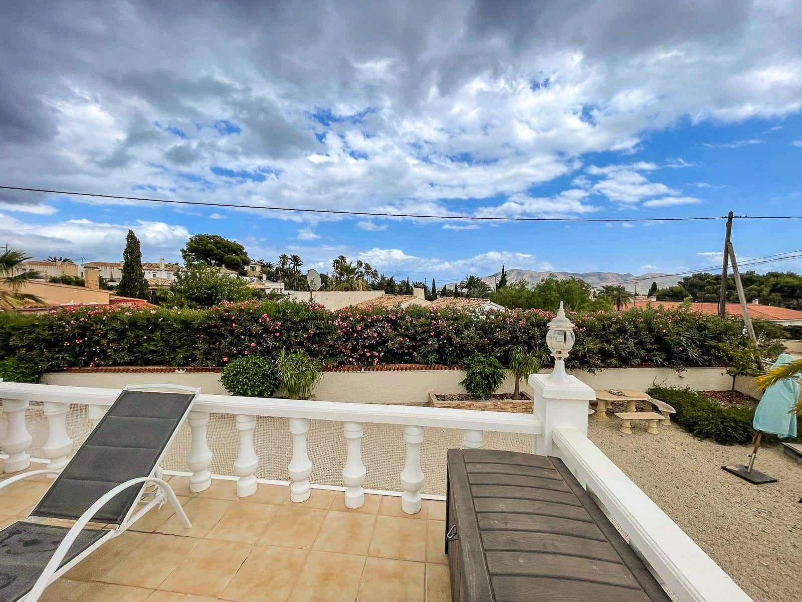 4 bedroom Villa for sale in Alfaz del Pi / L'Alfas del Pi with pool garage - € 495,000 (Ref: 9149165)