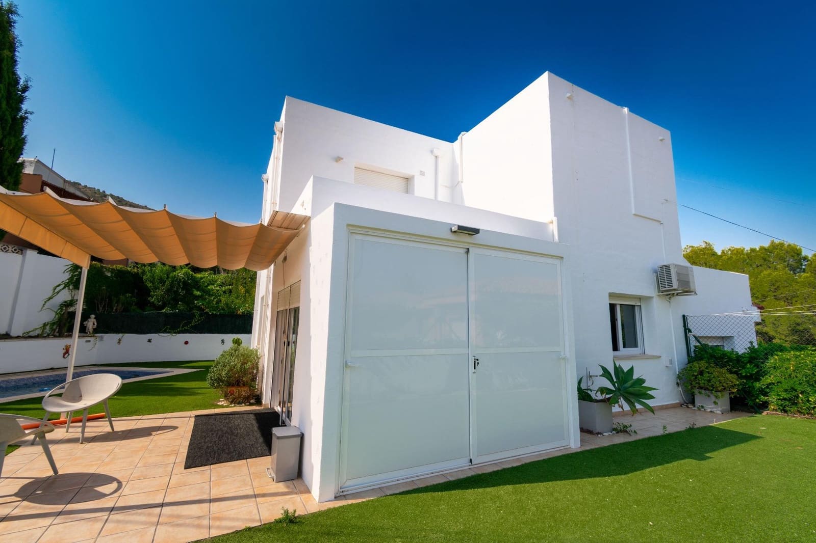 4 soveværelse Villa til salg i Albir med swimmingpool garage - € 675.000 (Ref: 9173370)