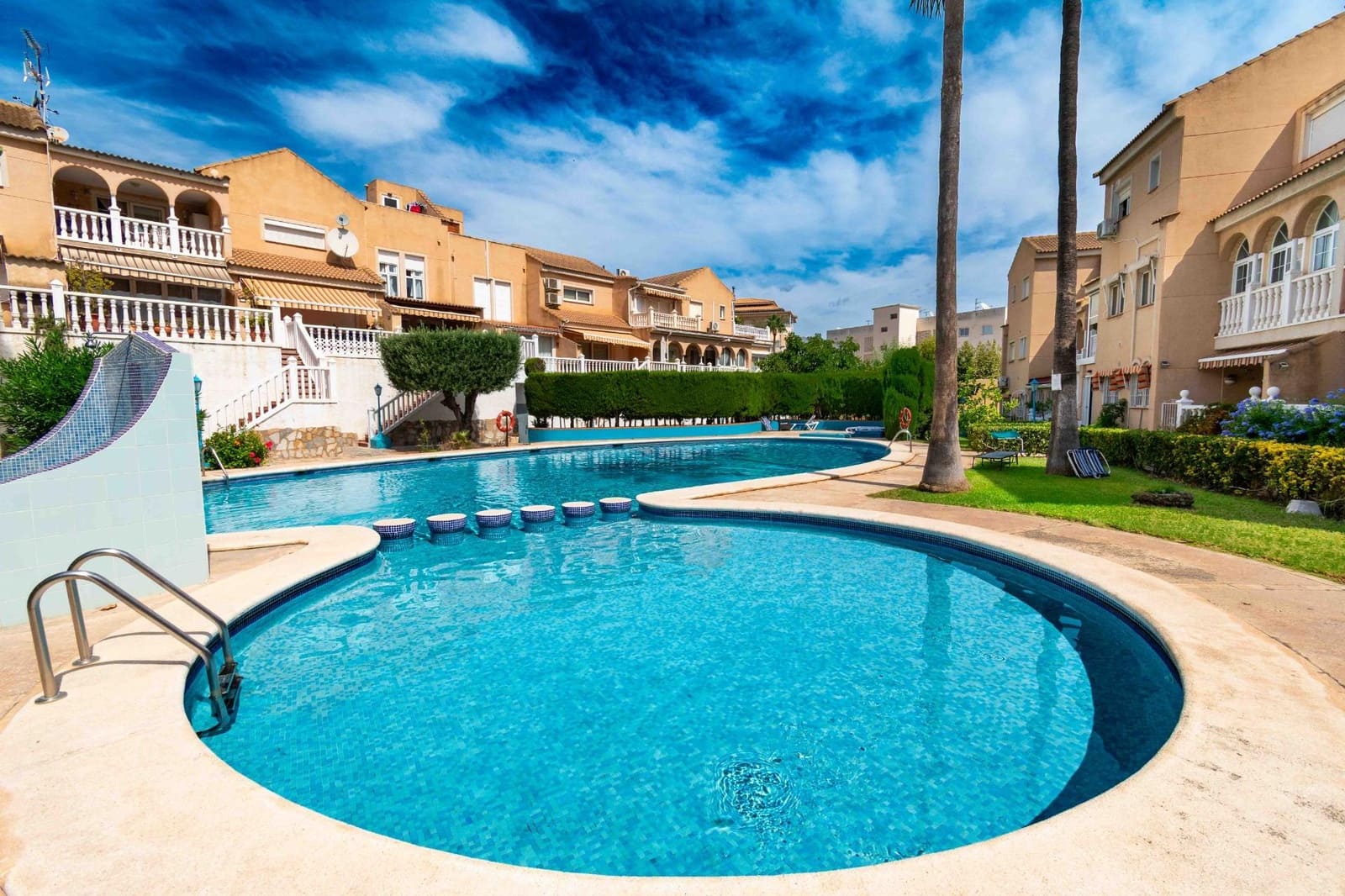 1 soverom Leilighet til salgs i Albir med svømmebasseng - € 225 000 (Ref: 9197658)