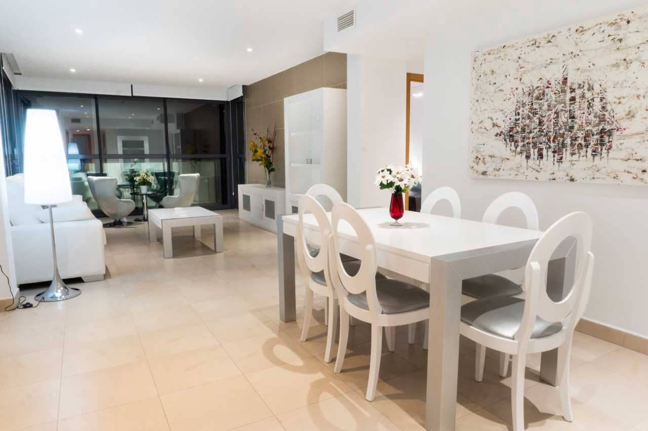 4 soverom Leilighet til leie i Benidorm med svømmebasseng garasje - € 3 850 (Ref: 9202361)