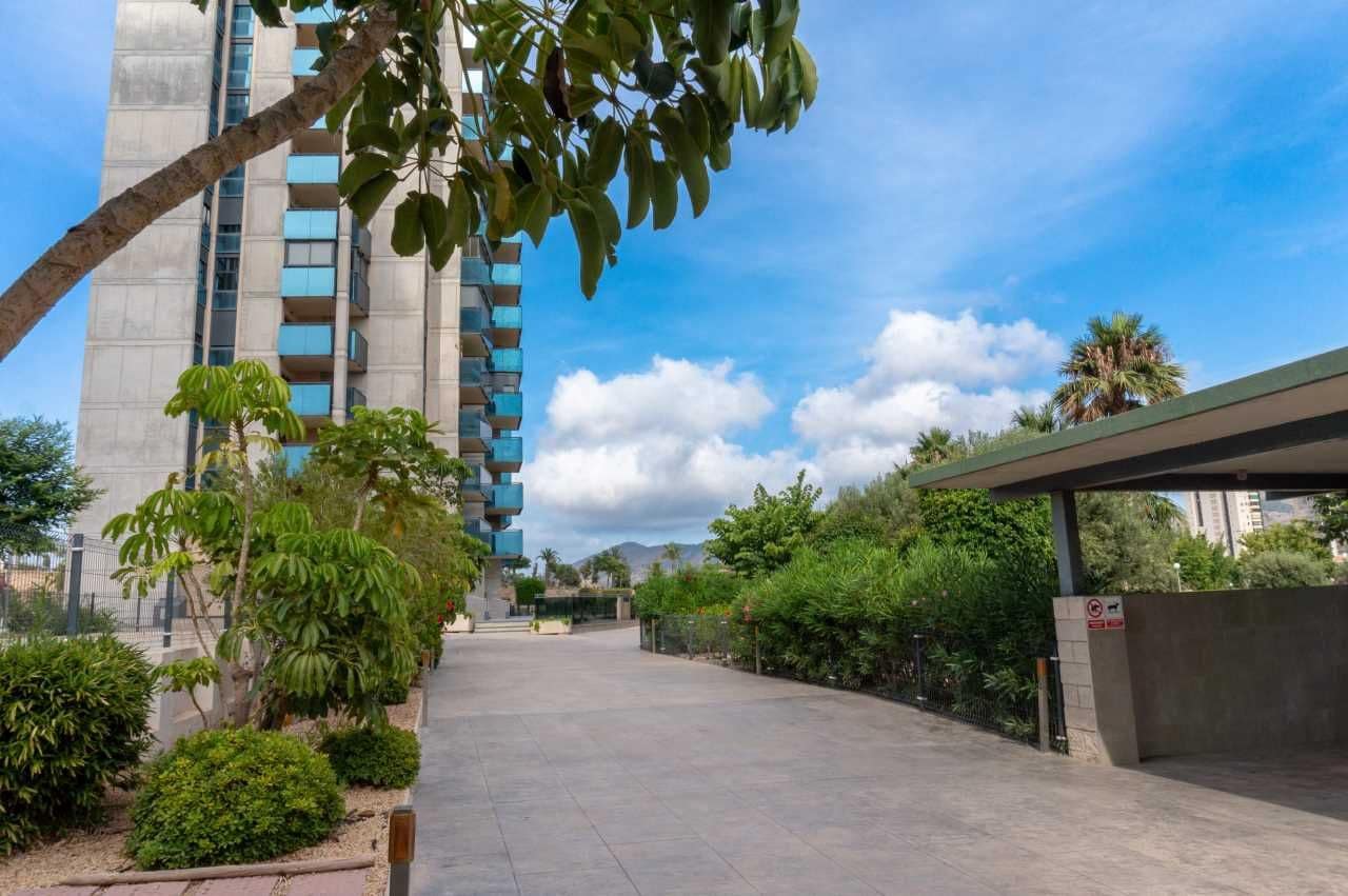 4 soverom Leilighet til leie i Benidorm med svømmebasseng garasje - € 3 850 (Ref: 9202361)