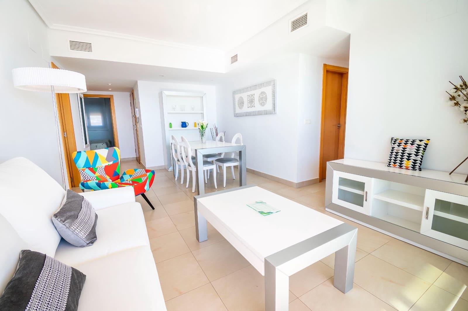 4 soverom Leilighet til leie i Benidorm med svømmebasseng garasje - € 3 850 (Ref: 9202361)