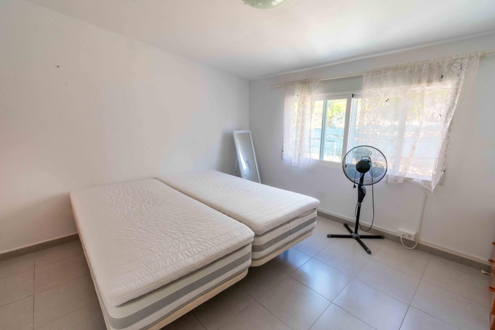 3 slaapkamer Rijtjeshuis te koop in Alfaz del Pi / L'Alfas del Pi met zwembad - € 250.000 (Ref: 9296810)