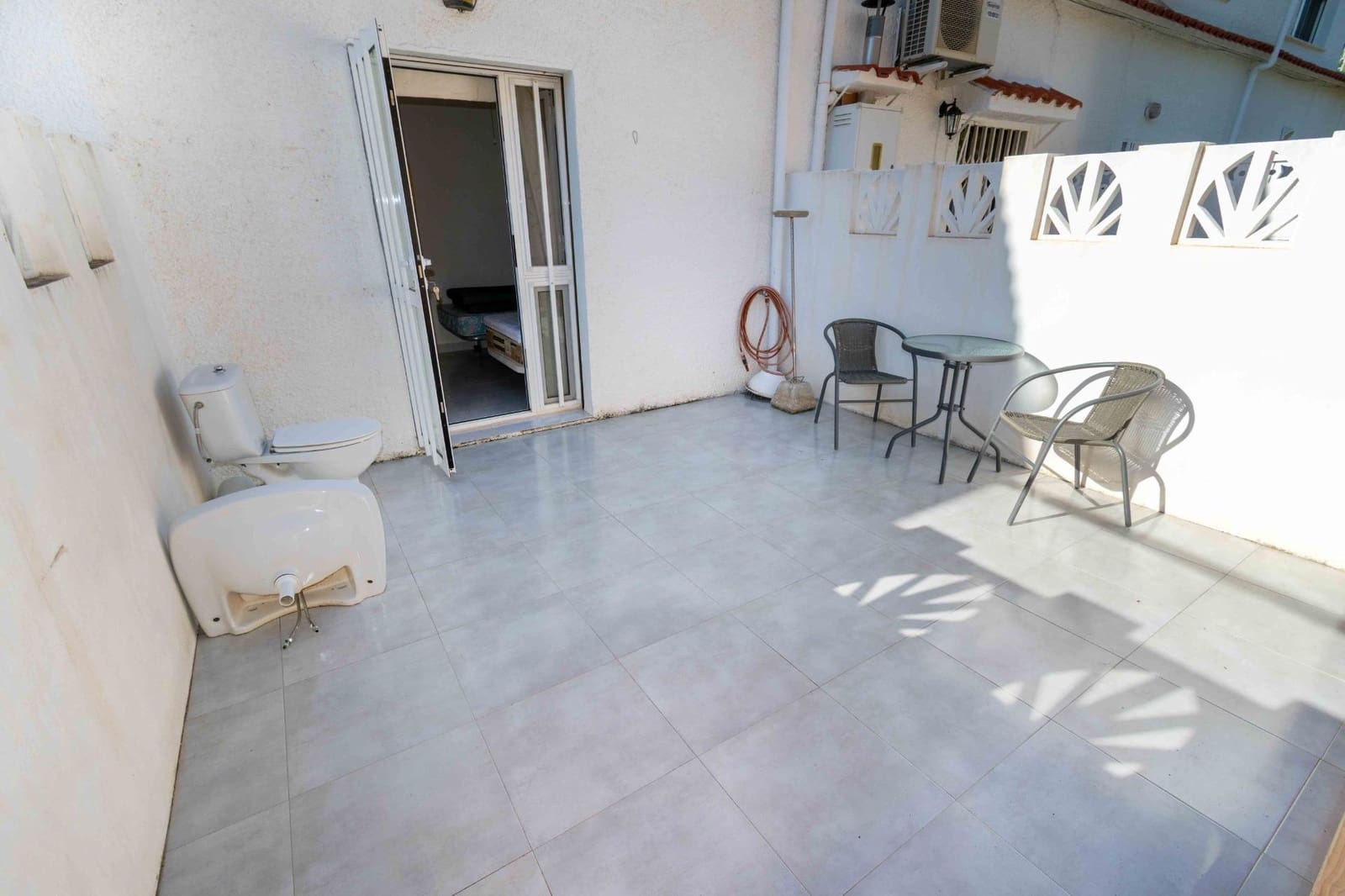 3 slaapkamer Rijtjeshuis te koop in Alfaz del Pi / L'Alfas del Pi met zwembad - € 250.000 (Ref: 9296810)