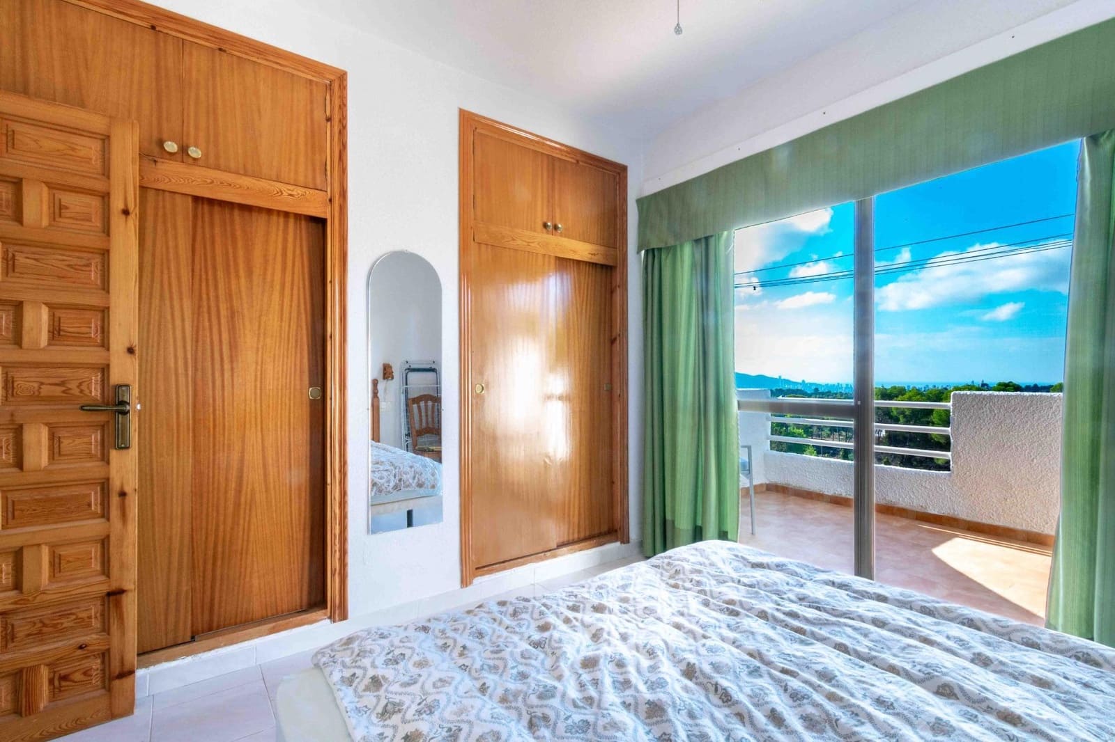 3 slaapkamer Rijtjeshuis te koop in Alfaz del Pi / L'Alfas del Pi met zwembad - € 250.000 (Ref: 9296810)